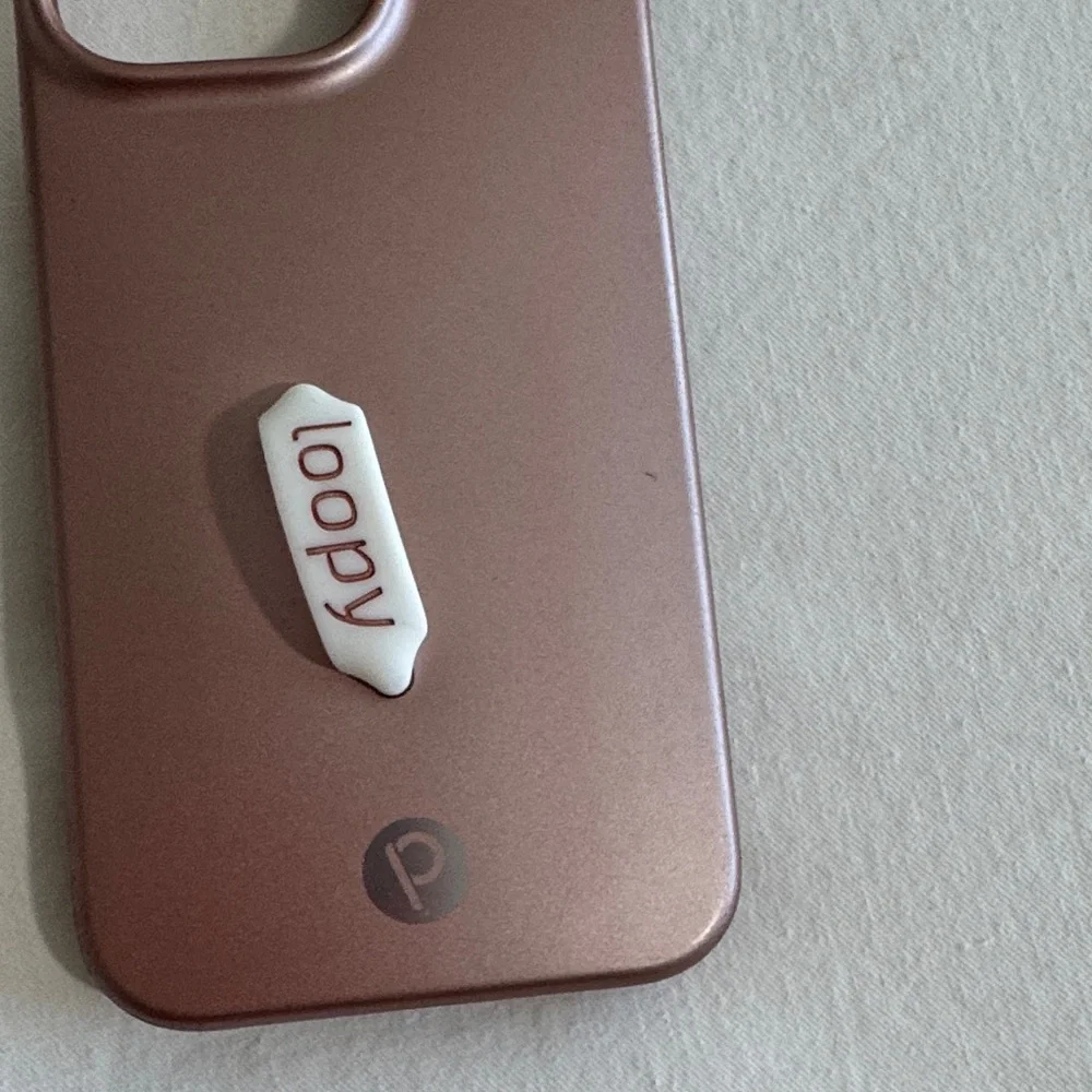 Loopy Case iPhone 14 Pro Max Metallic Pink Phone Case Righty